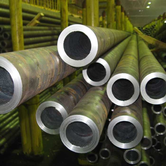 Труба бесшовная горячедеформированная 95х14 мм